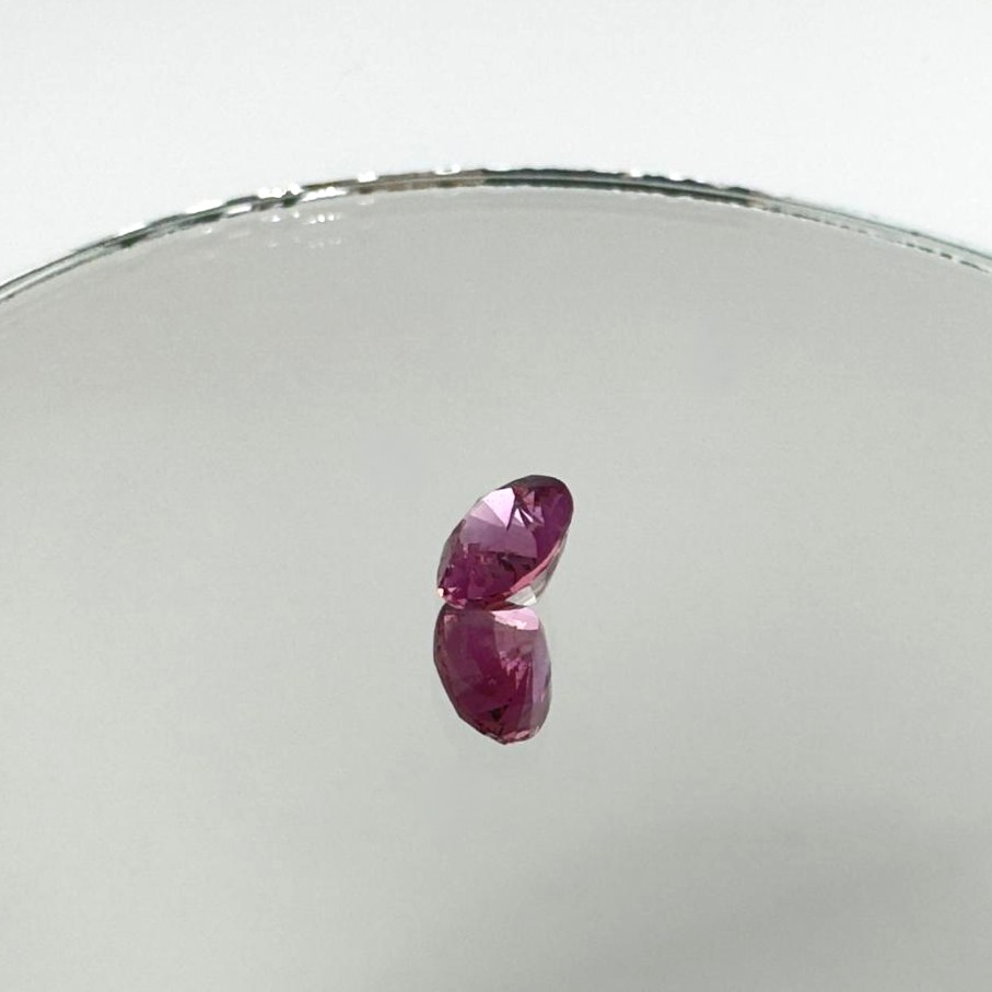 Natural Brownish Pink Sapphire – 1.23 ct Oval - Image 3