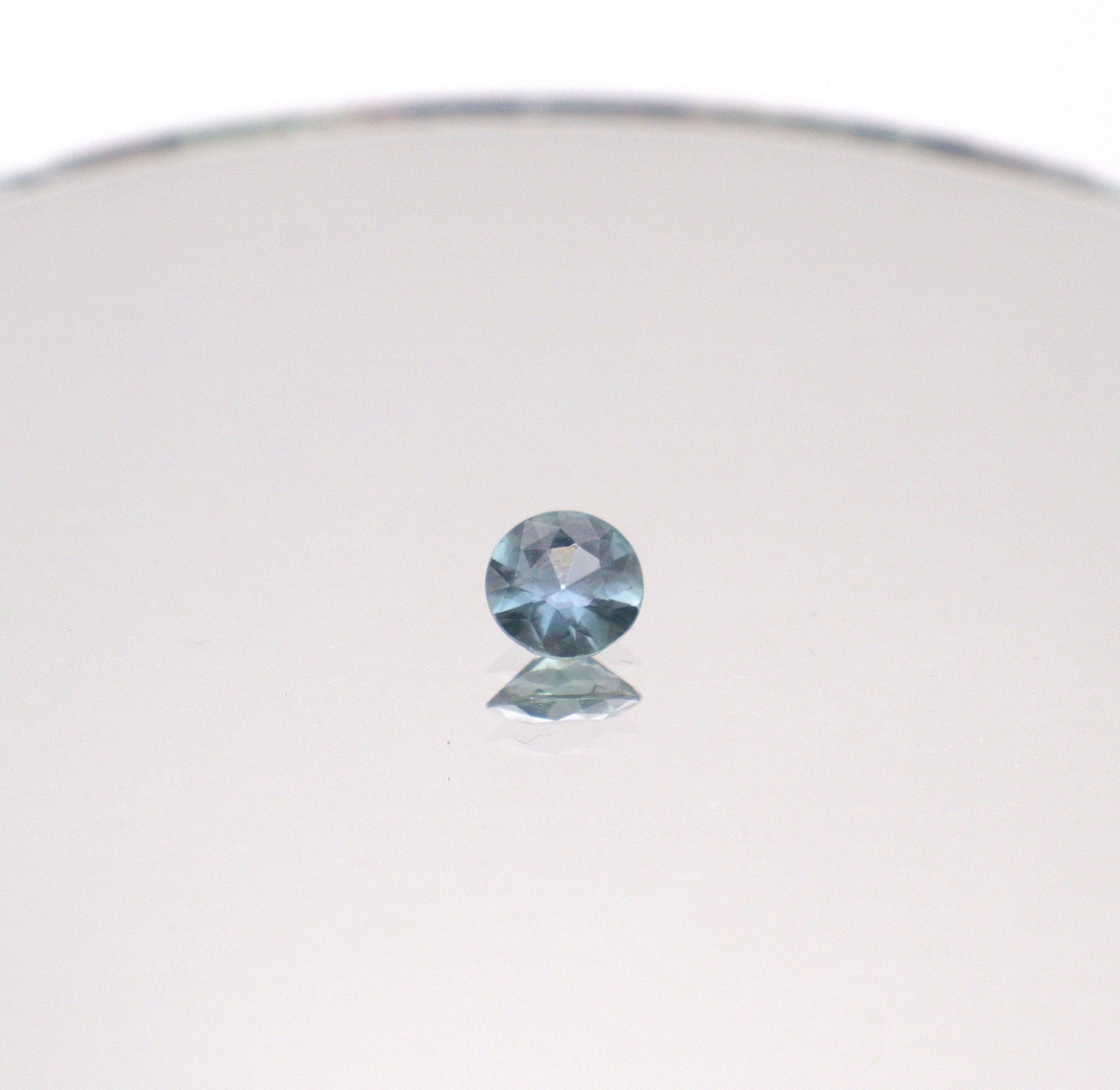 Unheated Natural Teal Sapphire – 0.89 ct Round