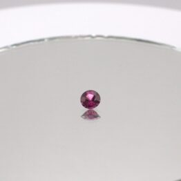 Natural Rhodolite Garnet – 0.70 ct Round