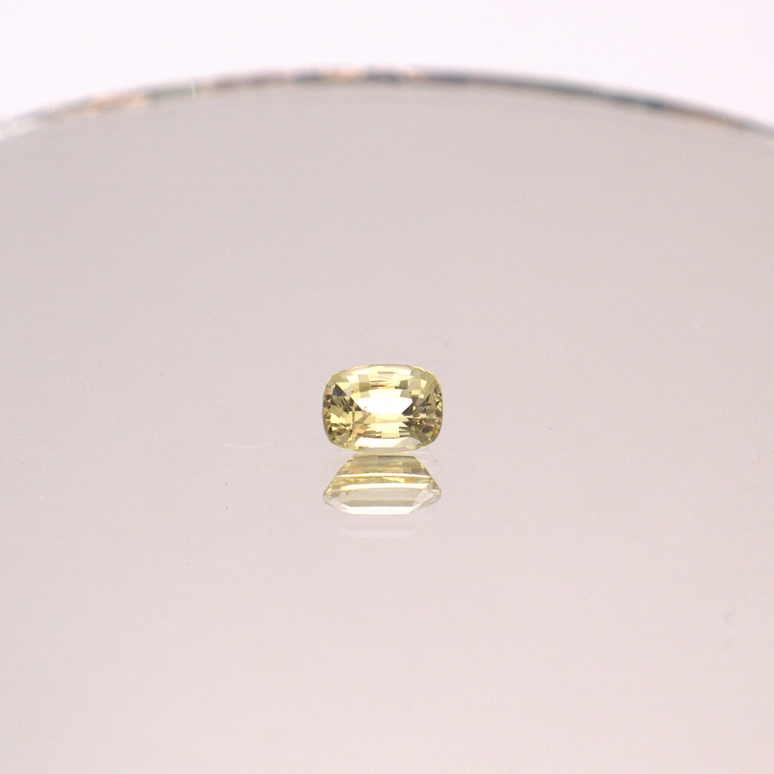 Natural Chrysoberyl - 1.07 ct Cushion Cut - Image 2