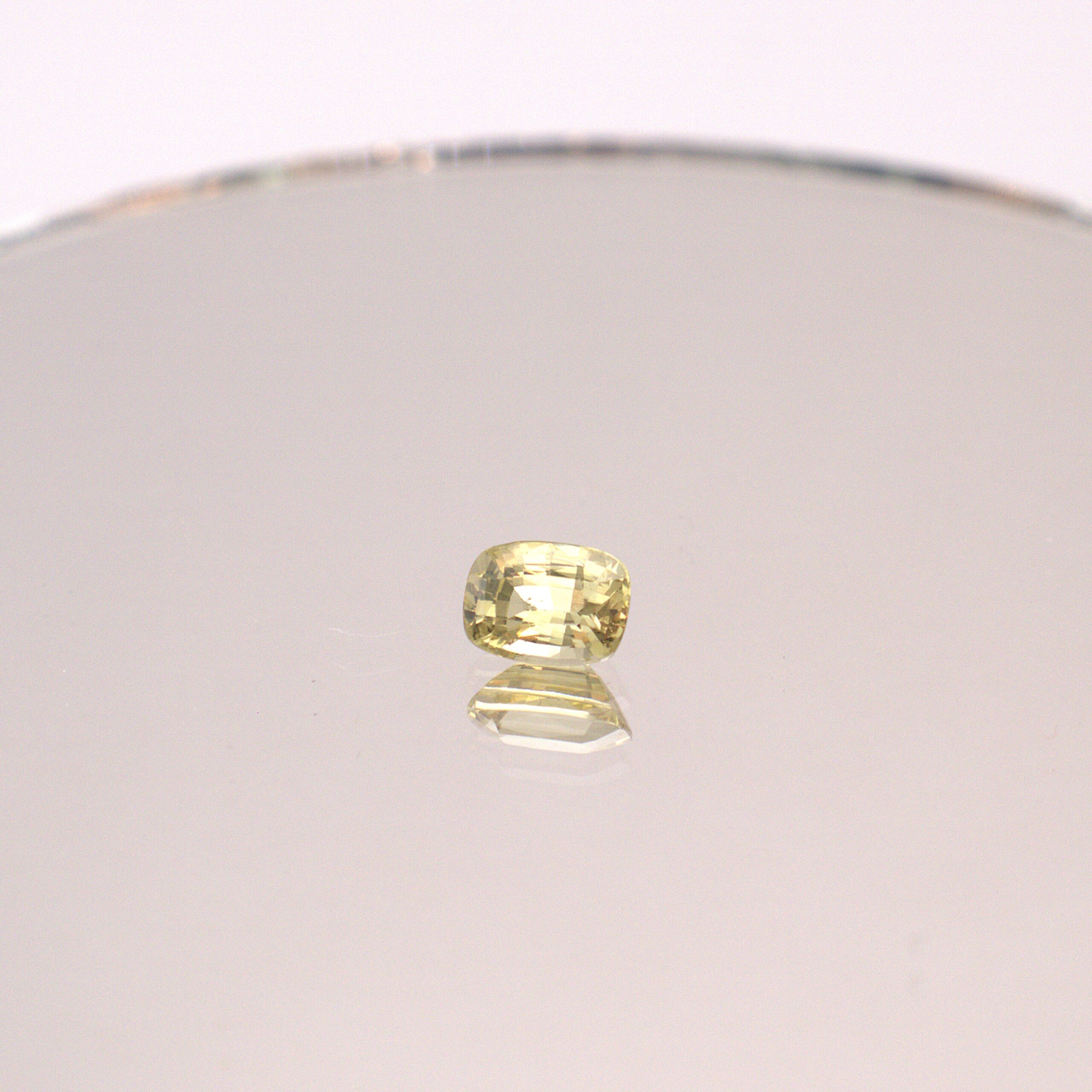 Natural Chrysoberyl - 1.07 ct Cushion Cut - Image 3