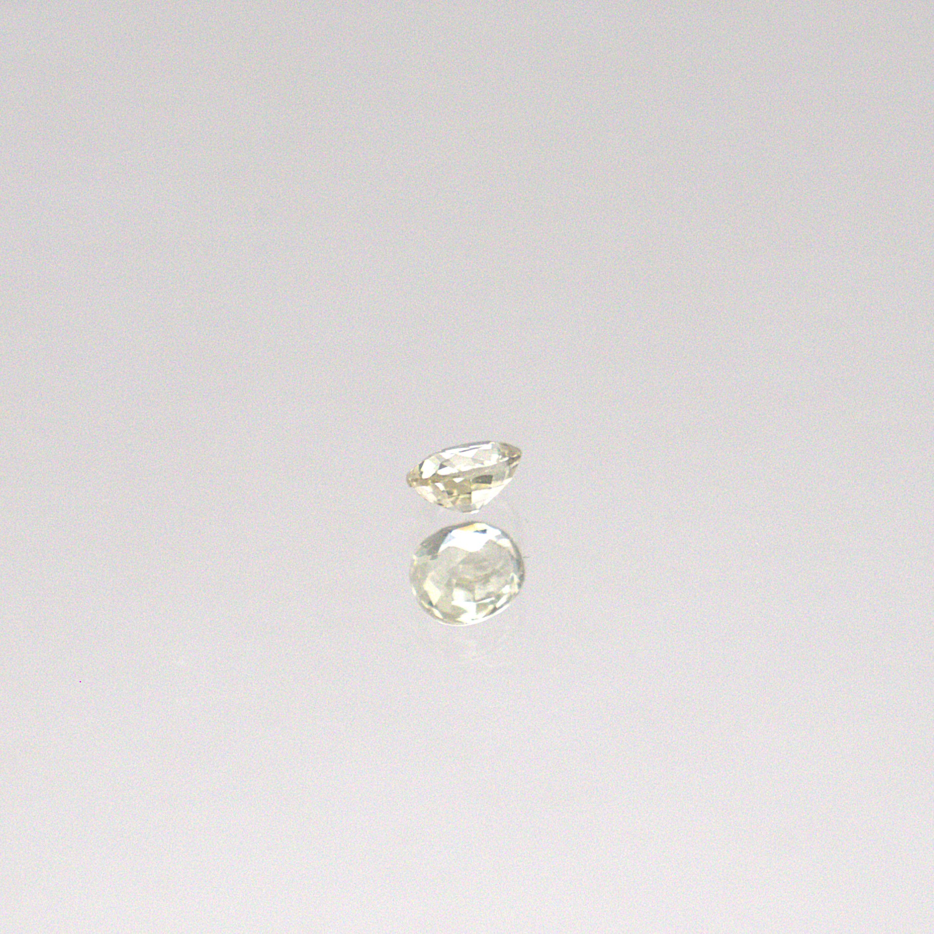 Natural Sri Lankan Peach Sapphire – 0.25 ct Oval - Image 3