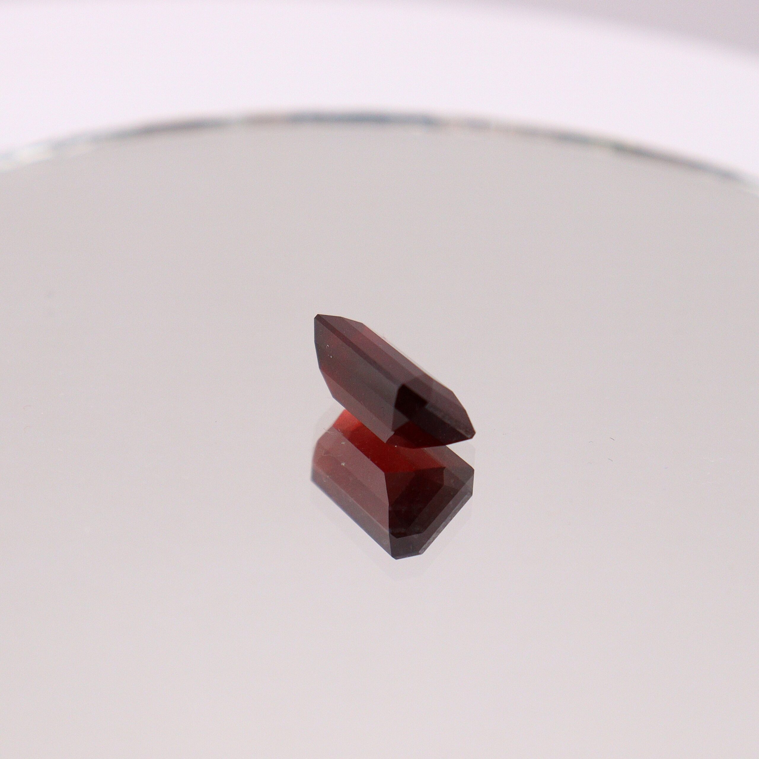 Natural Garnet – 4.95ct Emerald Cut - Image 4