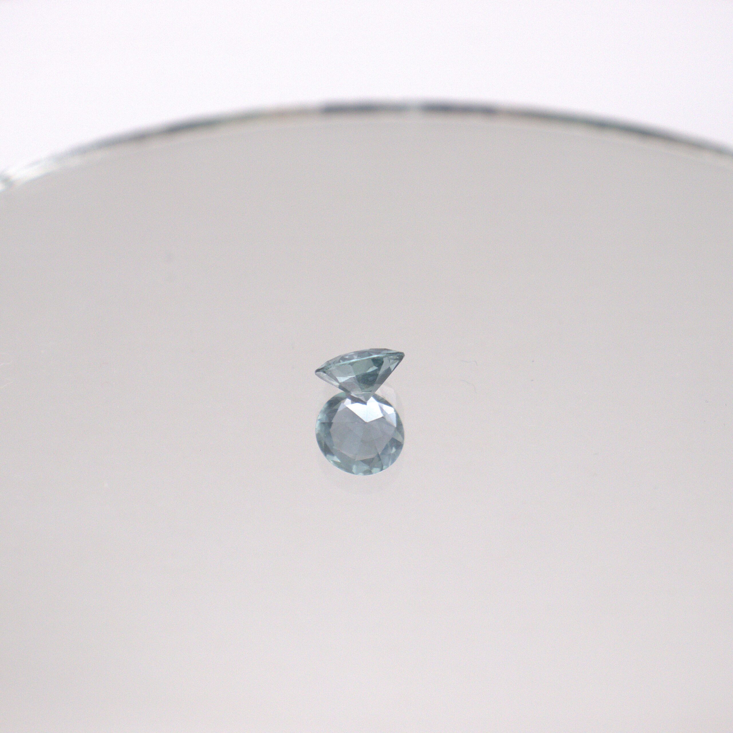 Unheated Natural Teal Sapphire – 0.89 ct Round - Image 4