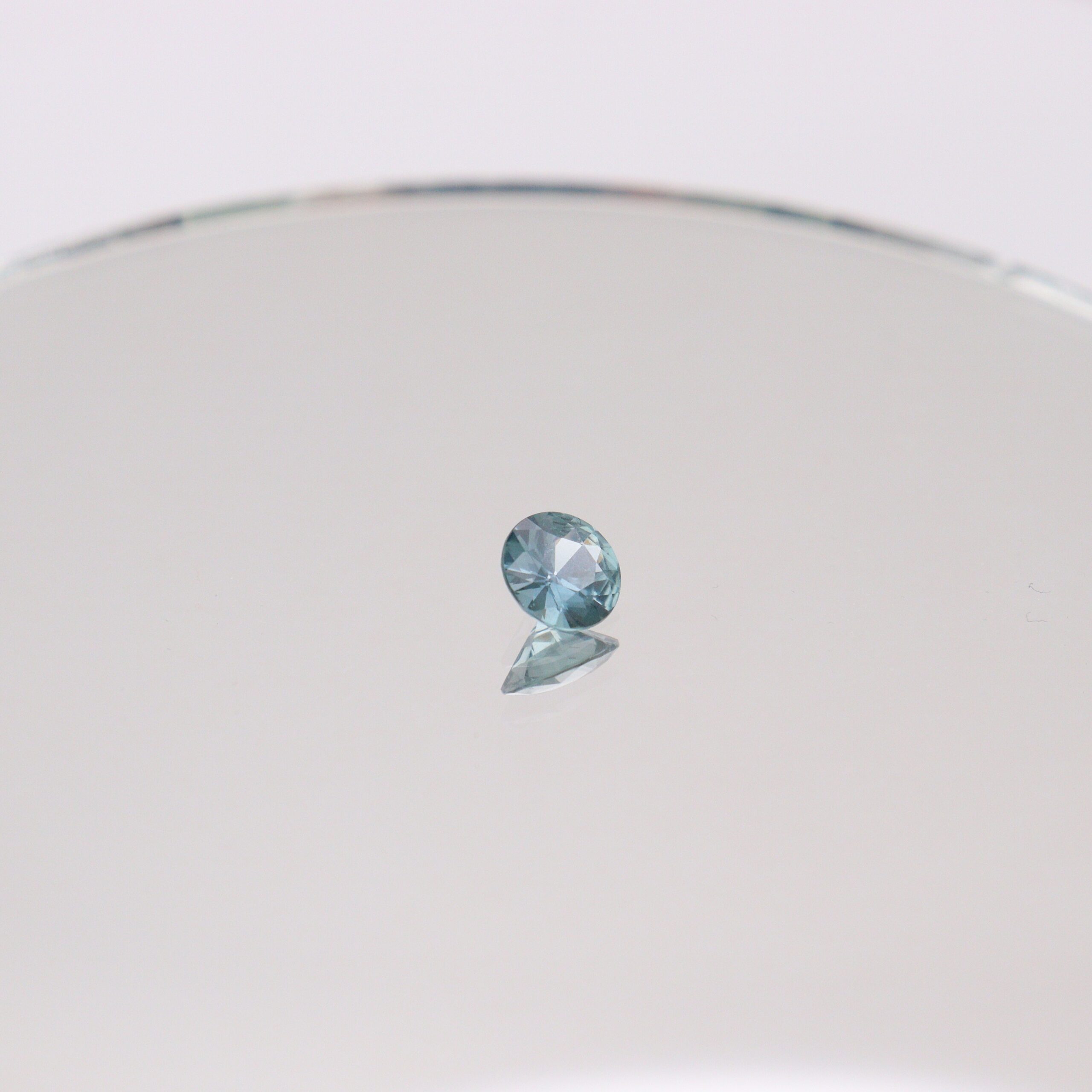 Unheated Natural Teal Sapphire – 0.89 ct Round - Image 6