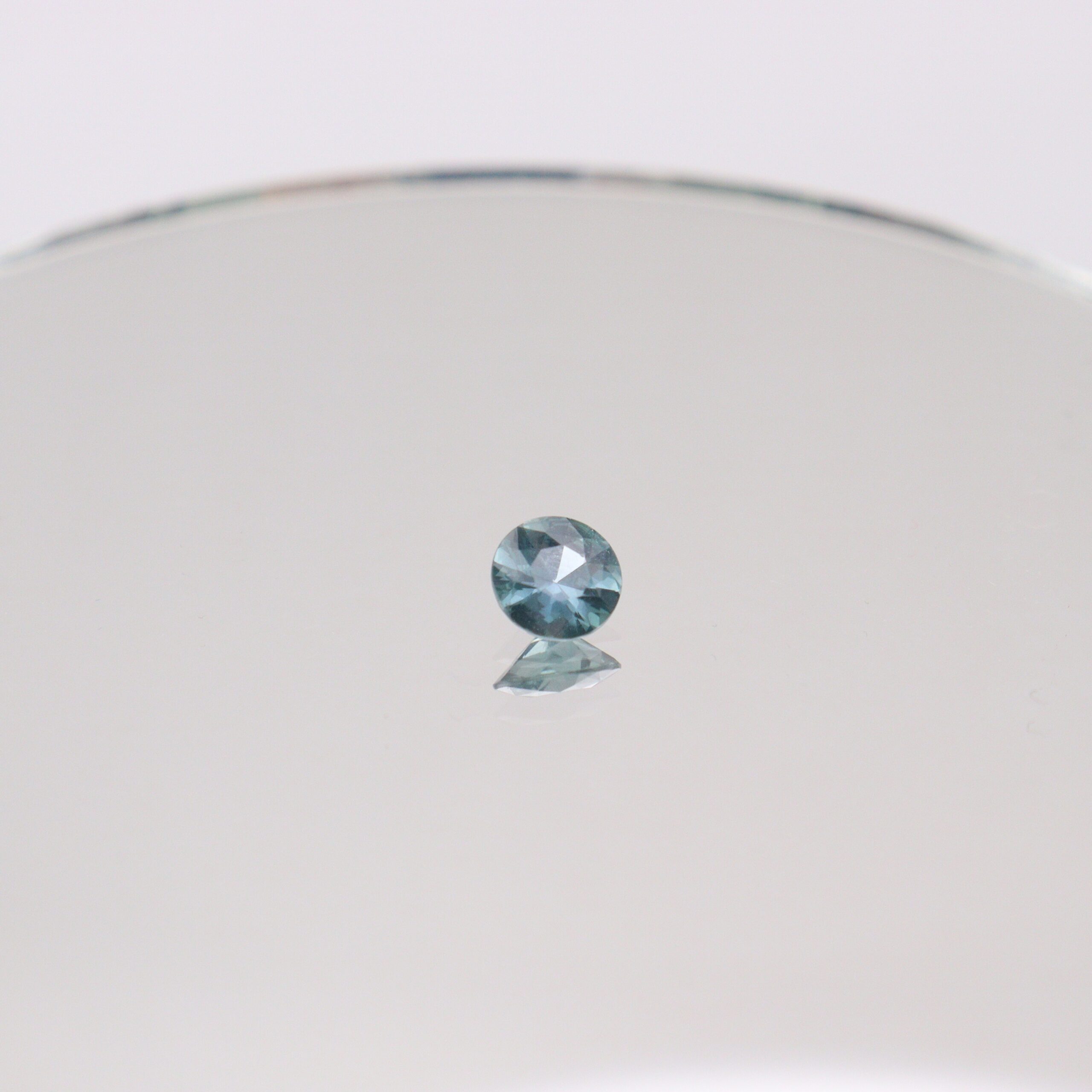 Unheated Natural Teal Sapphire – 0.89 ct Round - Image 7